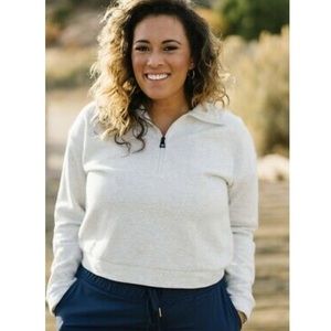 Zyia Gray Classic 1/4 zip sweatshirt $65 sz Small